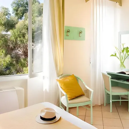 酒店 Eden Park 迪亚诺马里纳