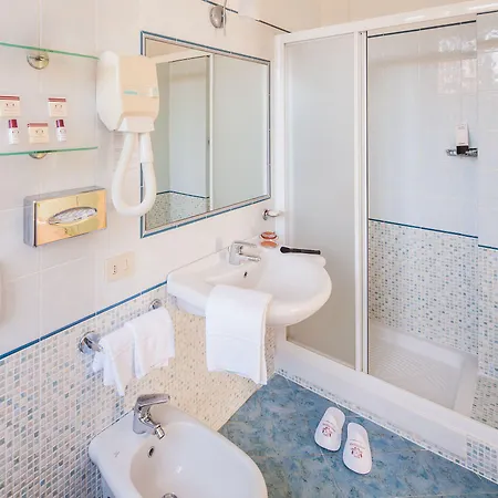 Eden Park Отель