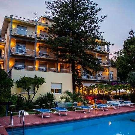 Eden Park Диано-Марина