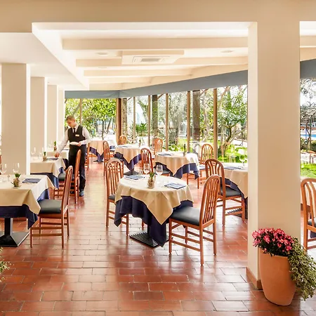 Отель Eden Park