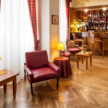 Отель Eden Park