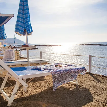 Eden Park Отель