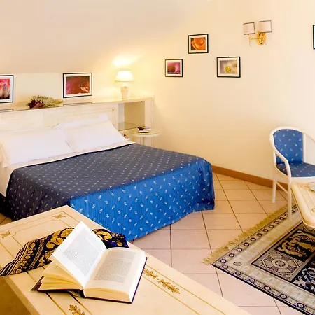 Eden Park Отель