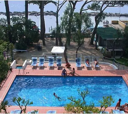 Eden Park Otel Diano Marina